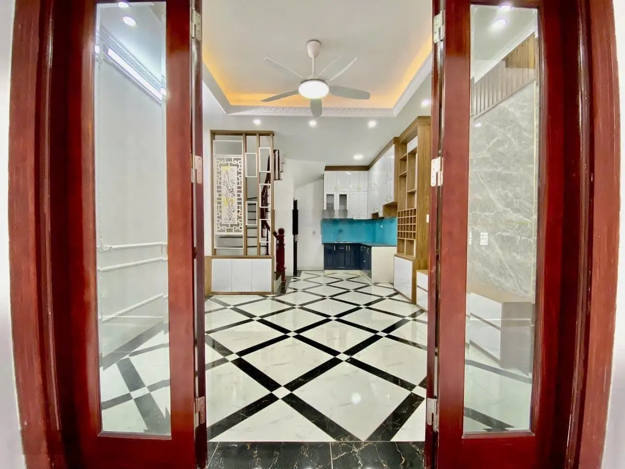 Hơn 6 tỷ ở ngay nhà mới tại Xuân Đỉnh, 50m thẳng tắp ra mặt phố, ô tô 7 chỗ tận cửa nhà (thực tế)
