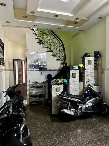 Bán nhà MT Nhiêu Tâm - Q.5 - 7 tầng BTCT - 63 tỷ - tiện kinh doanh .