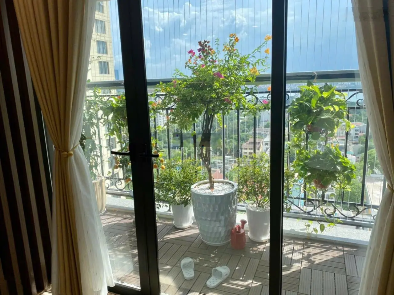 Chính chủ bán căn 3 ngủ 111m2 view đẹp nhất dự án D