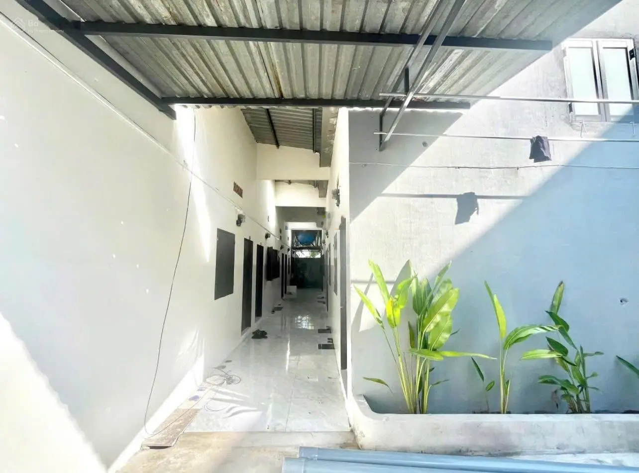Cần bán nhanh dãy trọ gần khu Công nghiệp Cầu Tràm, đang cho thuê full phòng, 200m2, 820tr