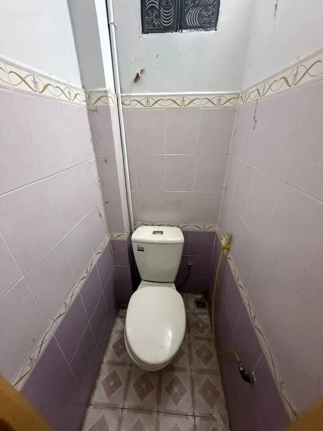 1 căm ra mặt tiền,ngay cmt8-bành văn trân,sát vách q10,cv lê thi riêng,4 tầng btct