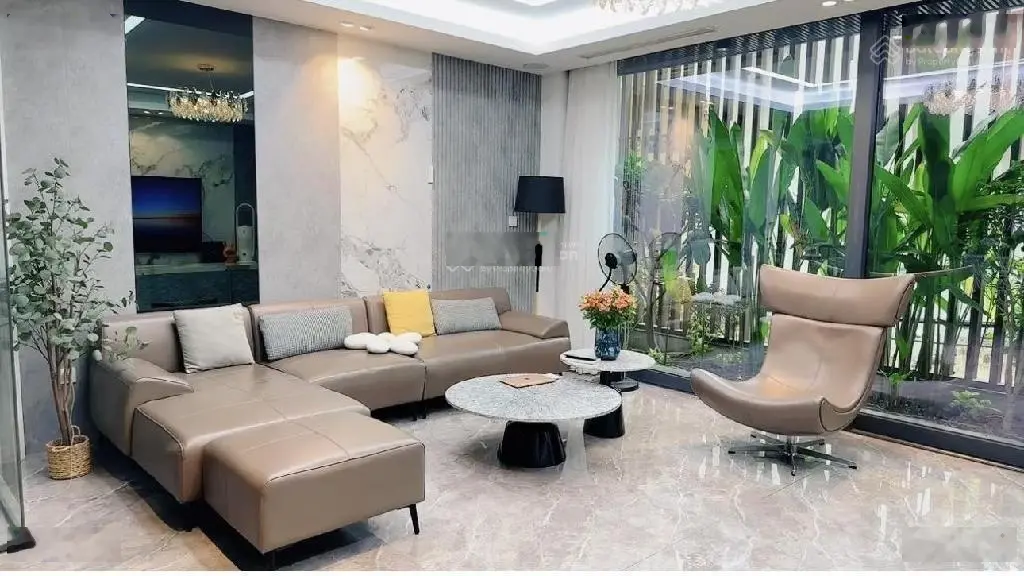 Nhà phân lô ô tô tránh, vào gara 2 xe 7 chỗ, KD, VP đẳng cấp, thang máy nhập ngoại, dt: 82m, 6 tầng