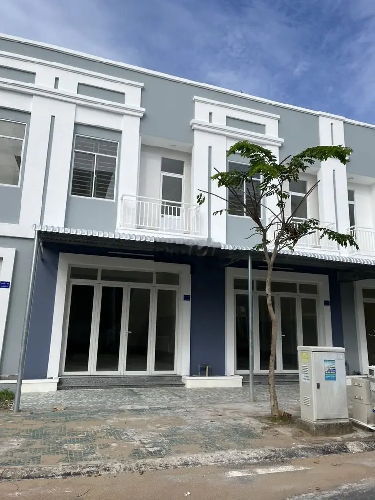 Căn đối diện chợ, nhà thương mại, chợ phường 4, Trà Vinh