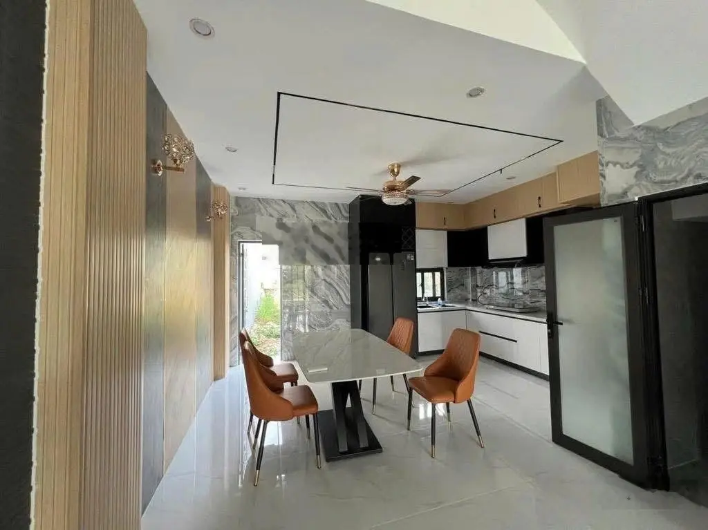 Bán nhà 3 tầng đường Hoà Phú 4 full nội thất trung tâm Liên Chiểu