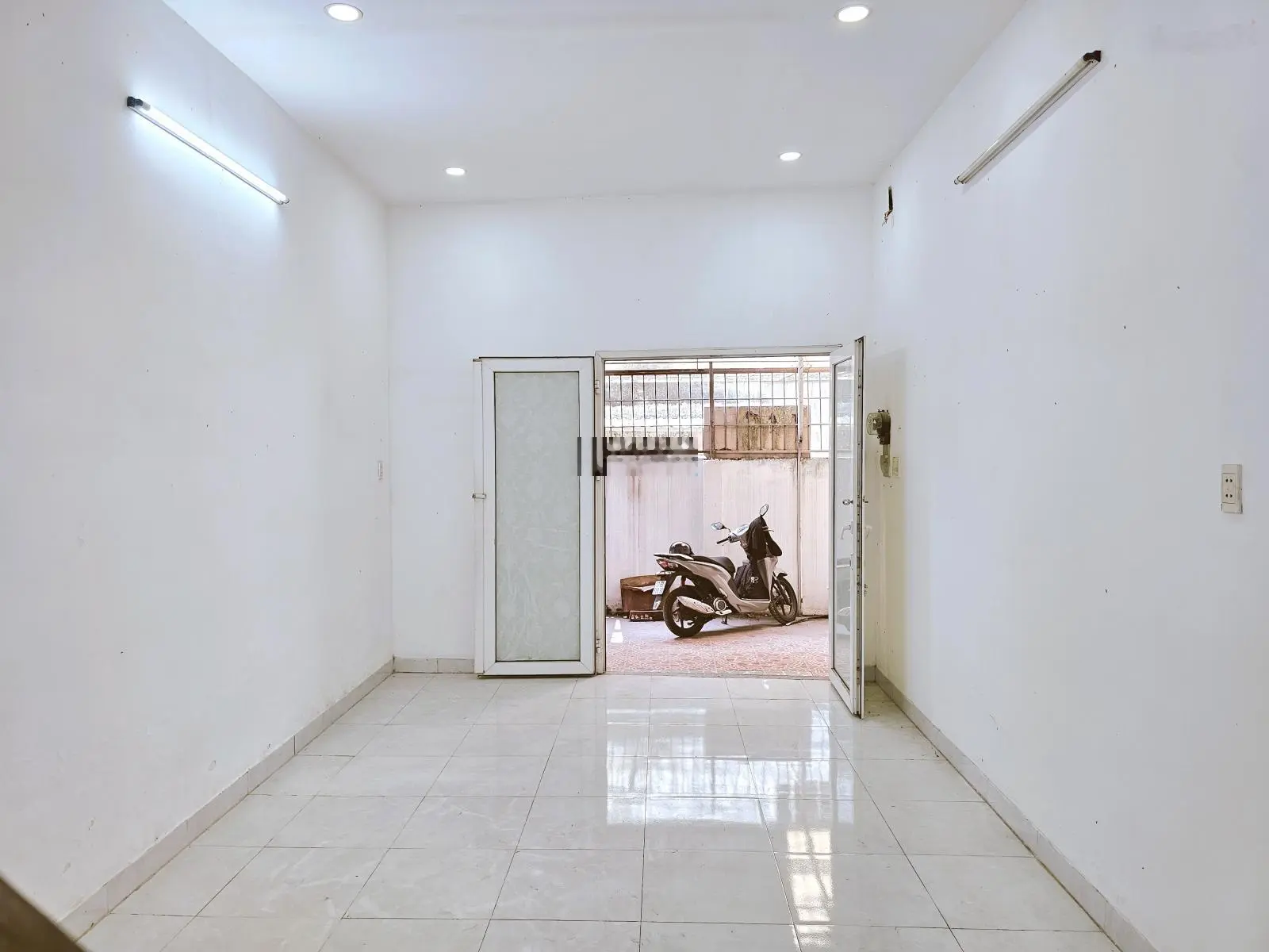 Nhà 7.5x15m 107m2 ngay chợ Hiệp Bình Phước, 1 trệt 1 lầu giá 5.1 tỷ