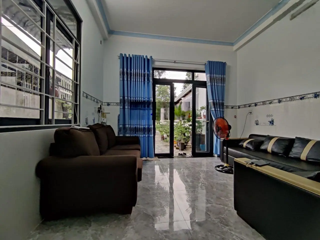 Nhà khu TĐC PHÚ CHÁNH PHÚ TÂN THỦ DẦU MỘT BÌNH DƯƠNG. Dt 5,5x20.3 phòng ngủ