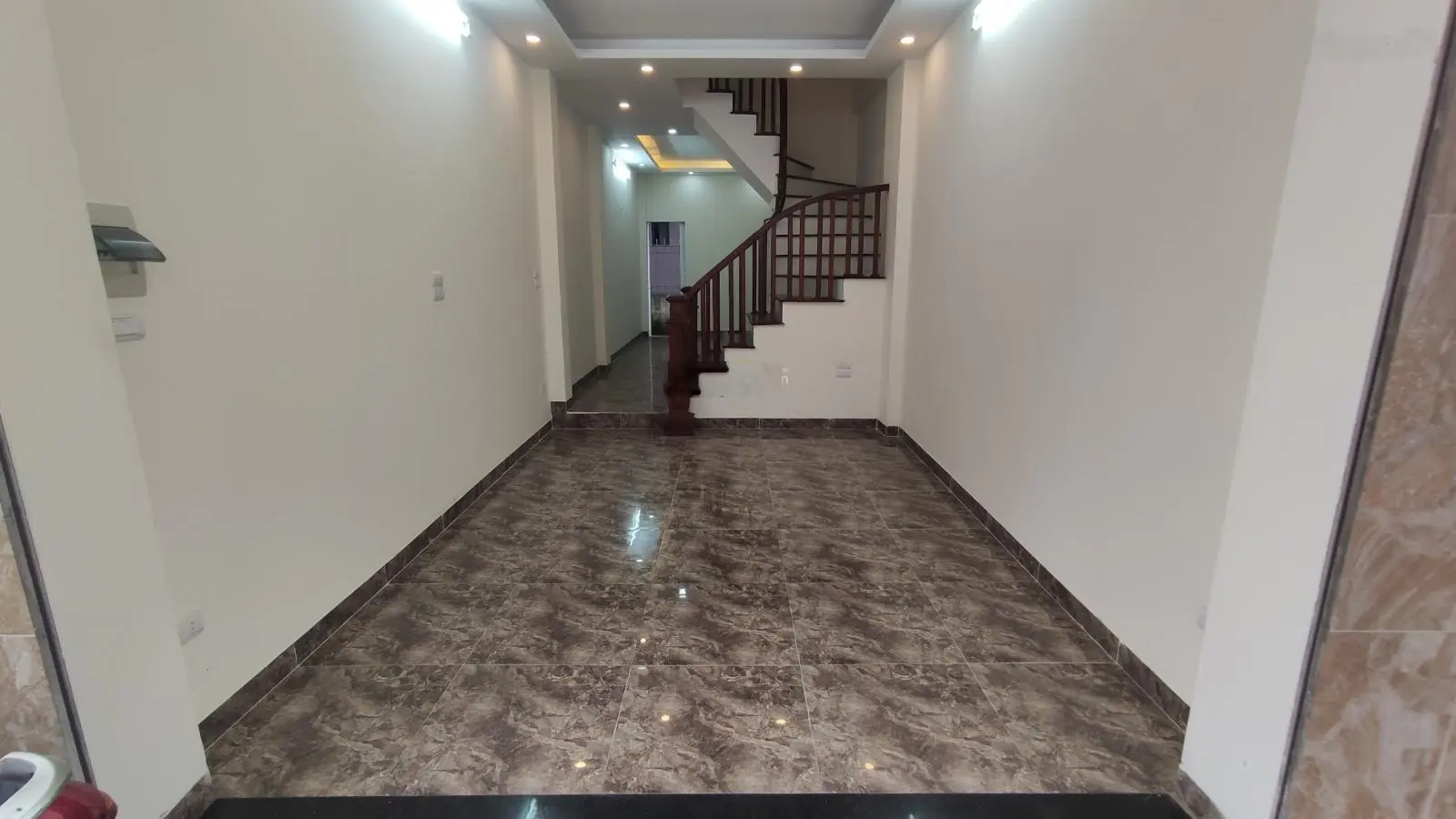 Nhà Phúc Thành, Biên Giang 40m2 xây 4T 5PN thoáng trước sau ở ngay Giá 3.25 tỷ CTL Lh 0978 939 ***