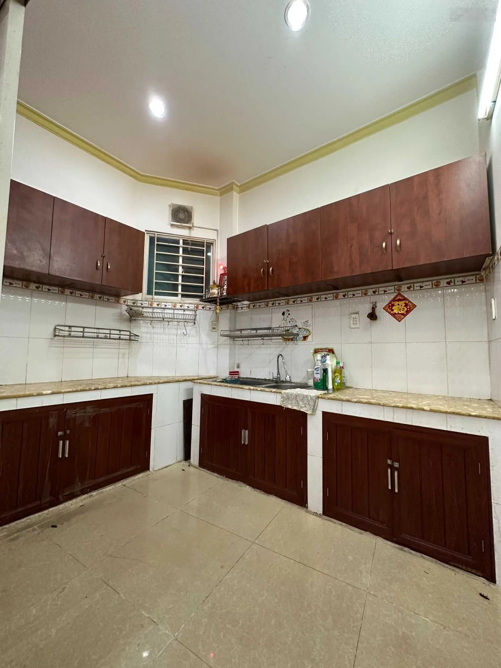 Bán nhanh nhà 55m2 Huỳnh Mẫn Đạt, P. 7, Quận 5, nhà 2 lầu ở liền, giá 5.6 tỷ/TL