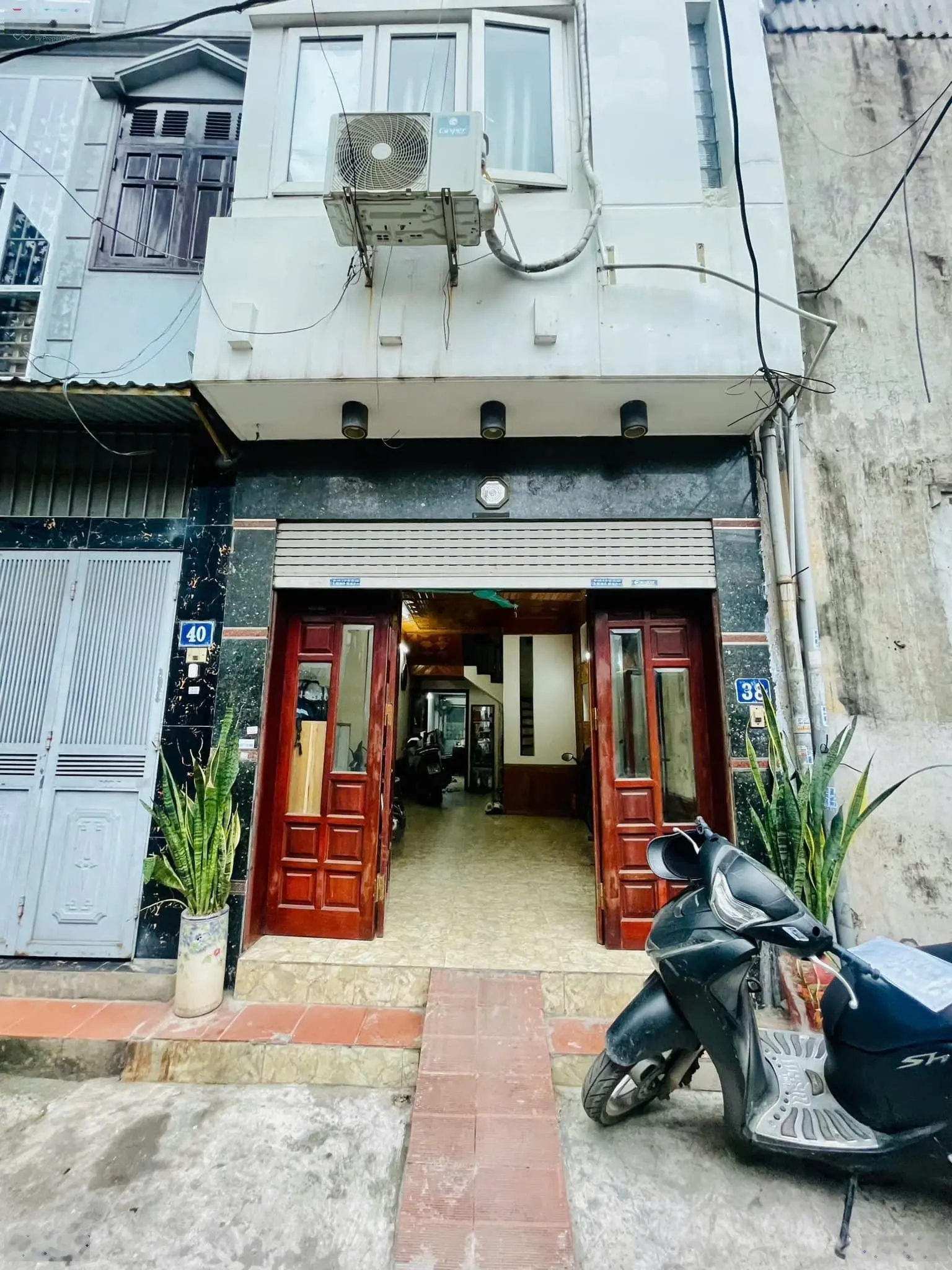 Tân Mai - gara ô tô - ngõ thông - kinh doanh - 6 phòng ngủ