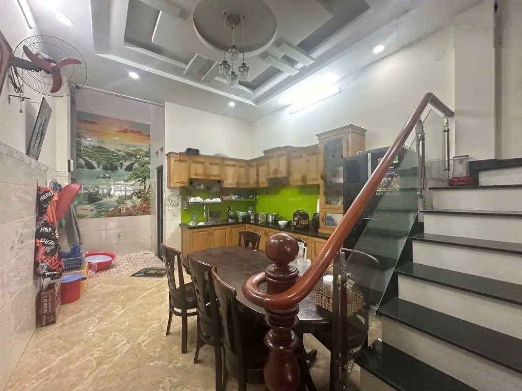 Tòa CHDV 7 phòng, cho thuê 30tr/th 4x17m - Mặt tiền Phường TMT - 4 tầng - Chỉ 5,7 tỷ