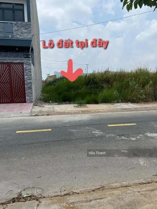 Bán lô đất đẹp 180m2/420tr. MT đường Nguyễn Văn Trung, P8, Bến Tre. Cách CoopMart Bến Tre chỉ 2km