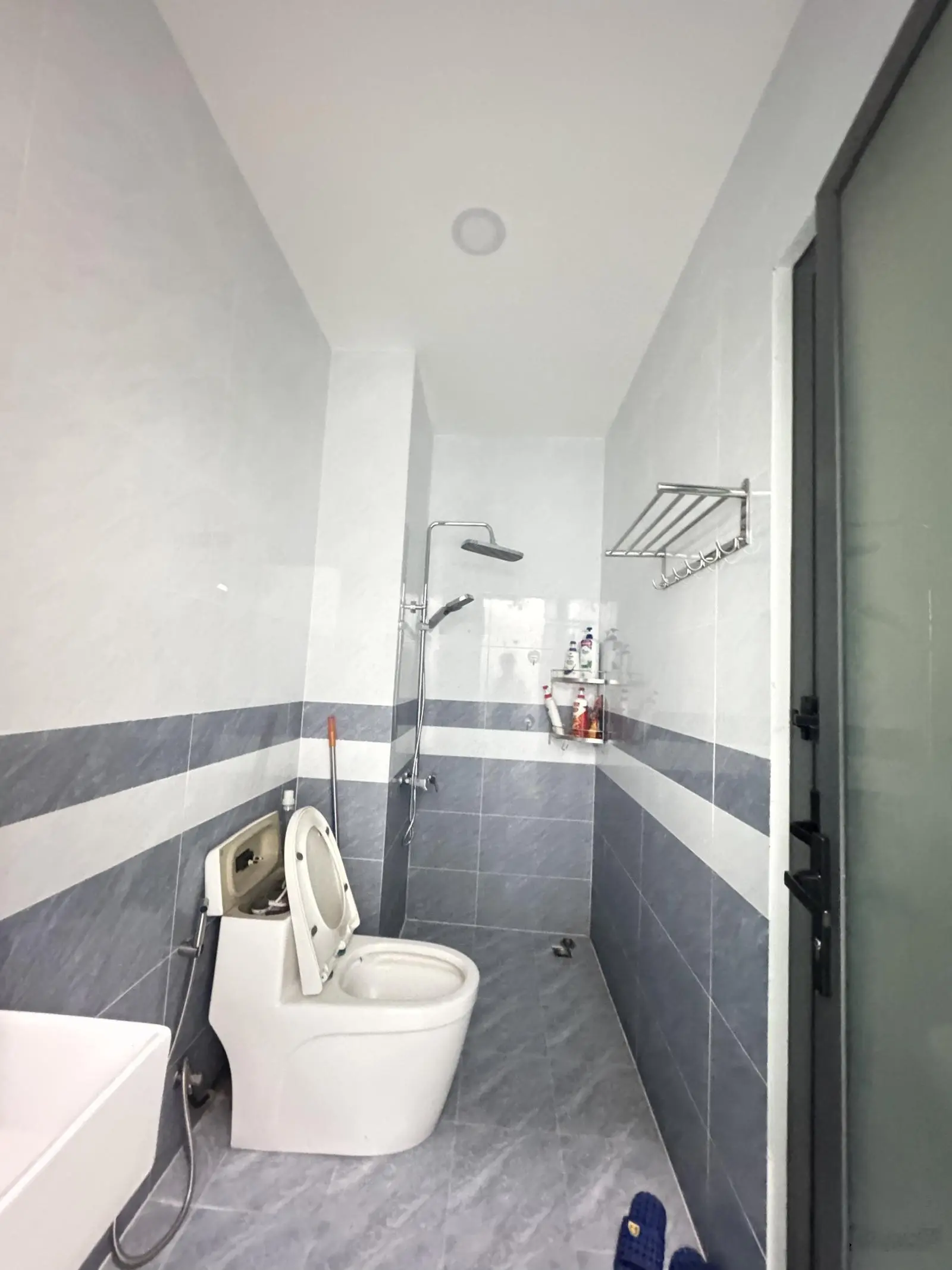 Rất Gấp Bán Nhà 70m2 Gần Vinhomes Chỉ 5.6 Tỷ