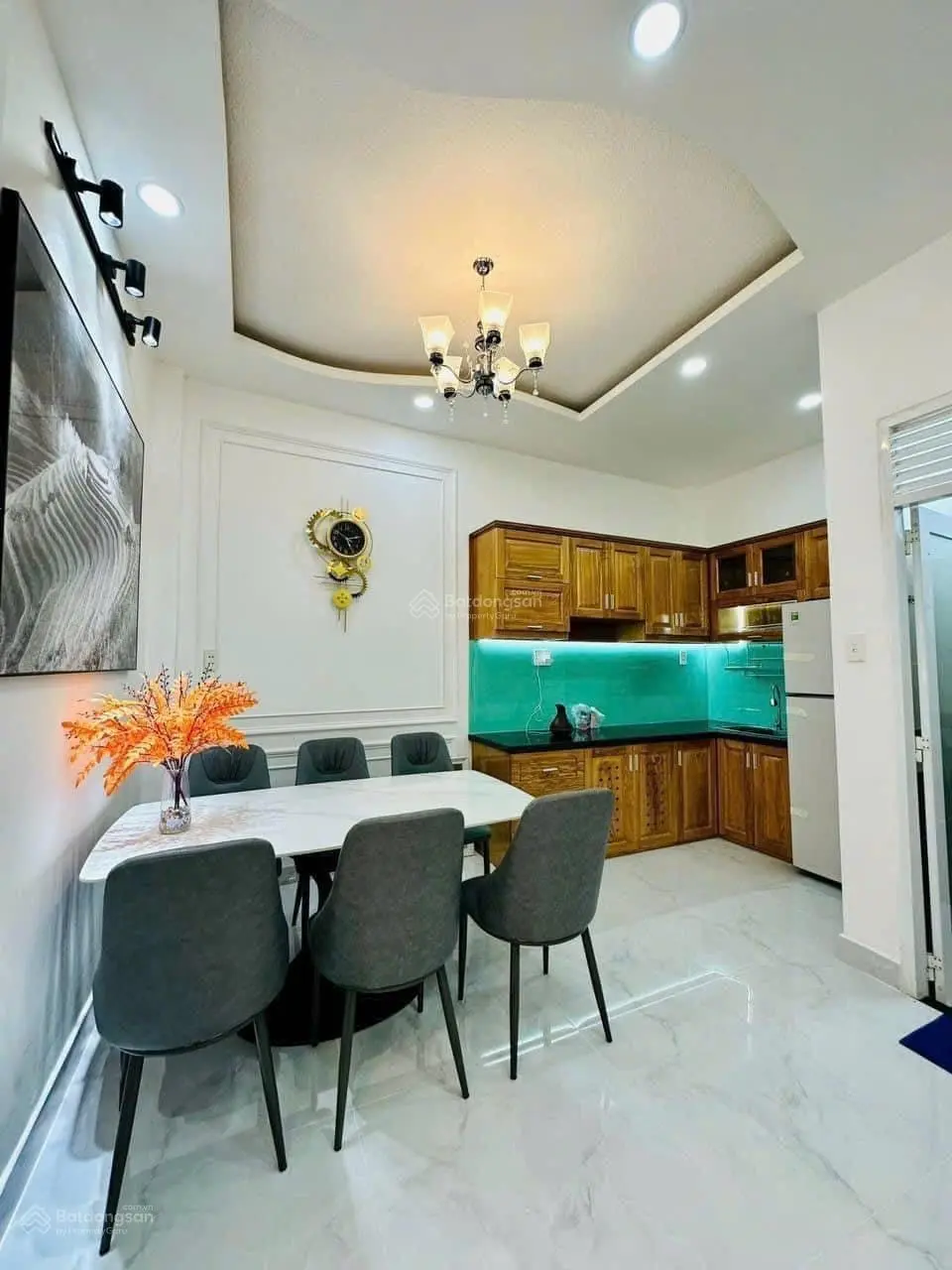 Bán nhà hẻm 251 Nguyễn Thiện Thuật, Quận 3. Nhà 64 m2, Giá: 3 tỷ 790 nhà 1 trệt 2 lầu, sổ riêng