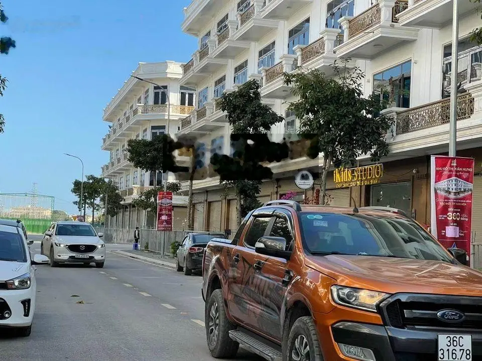 Bán nhà 4 tầng có sổ đỏ, ở/ kinh doanh ngay, tại p. Quảng Thắng - KĐT Xuân Hưng, TPTH