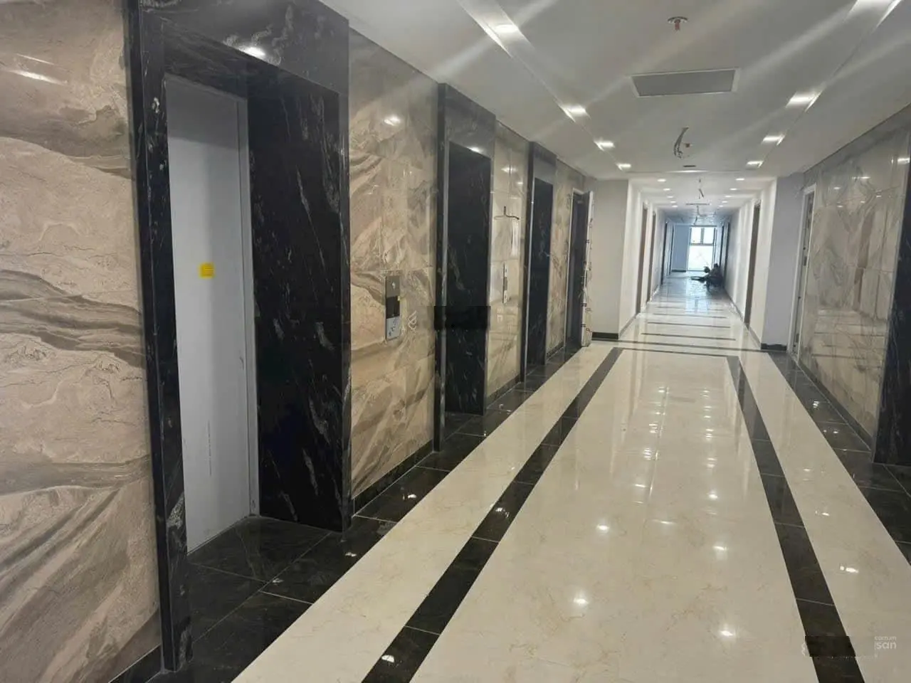 Cần bán căn hộ khách sạn 2pn tại dự án The Ninety Complex 90 Đường Láng. Chiết khấu lên đến 13%