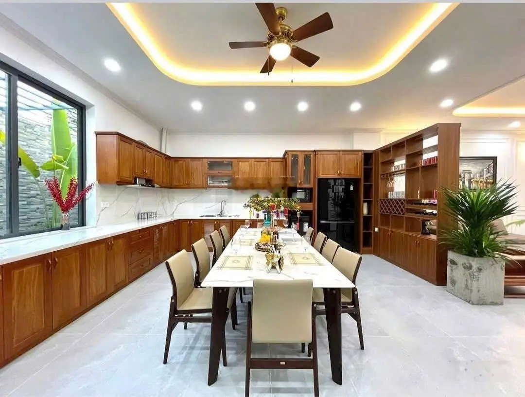 Bán biệt thự tân cổ điển mang phong cách hiện đại KBT Bộ Công An Phạm Hữu Lầu, Phước Kiểng, Nhà Bè