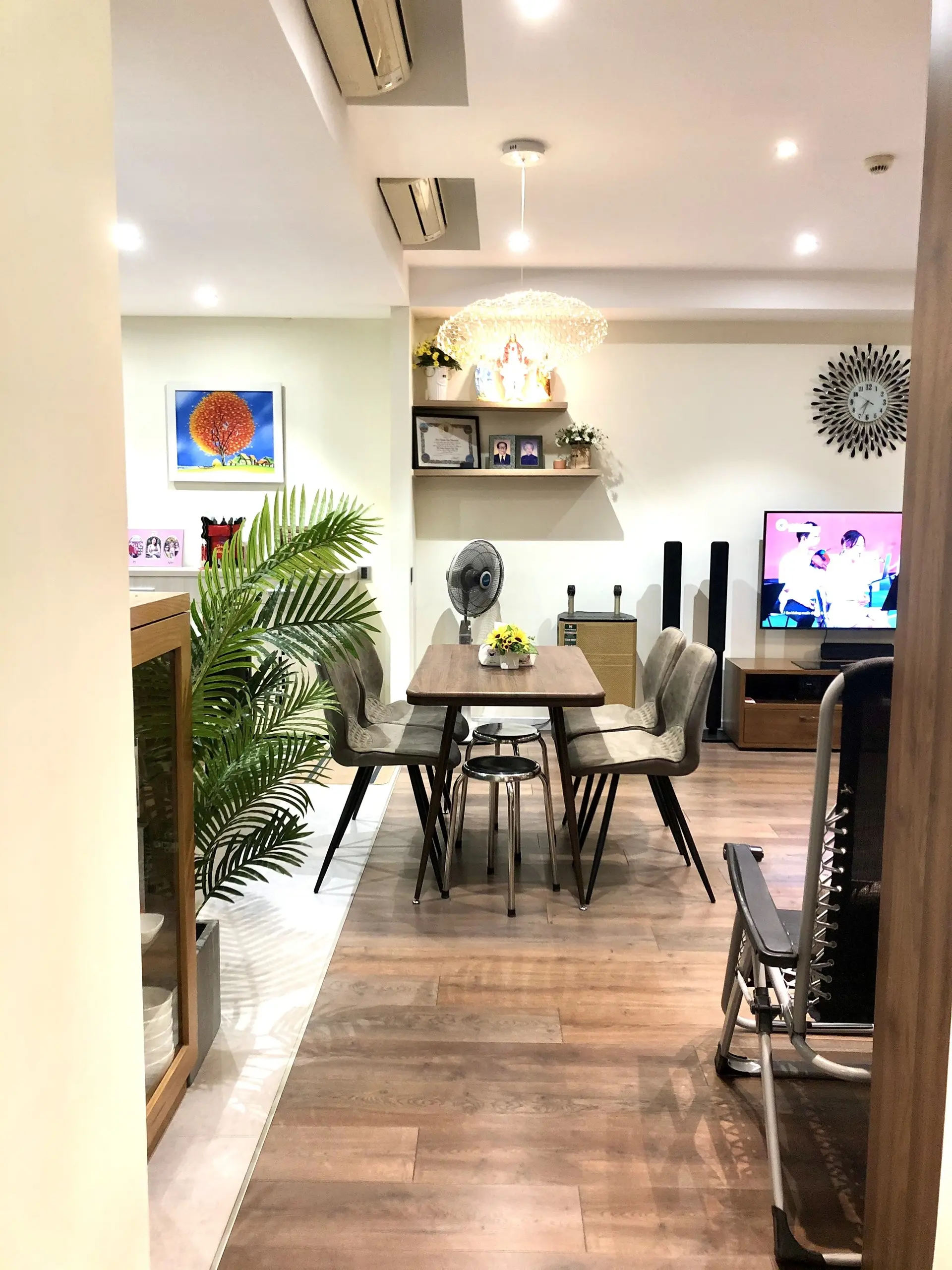 Deal hot - pkd the estella chuyên bán căn hộ 2pn giá rẻ kịch sàn, view mê ly, full nội thất