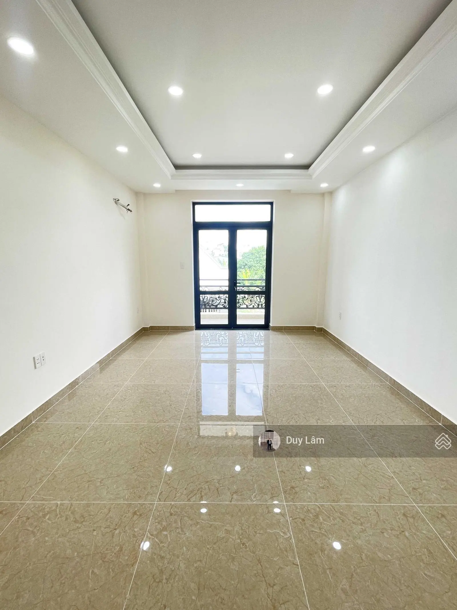 Nhà mới 4 tầng có sân ô tô rộng (4x21m) ngay chợ Đầu Mối, BV Quốc Tế - giá 6.1 tỷ 0901 469 ***