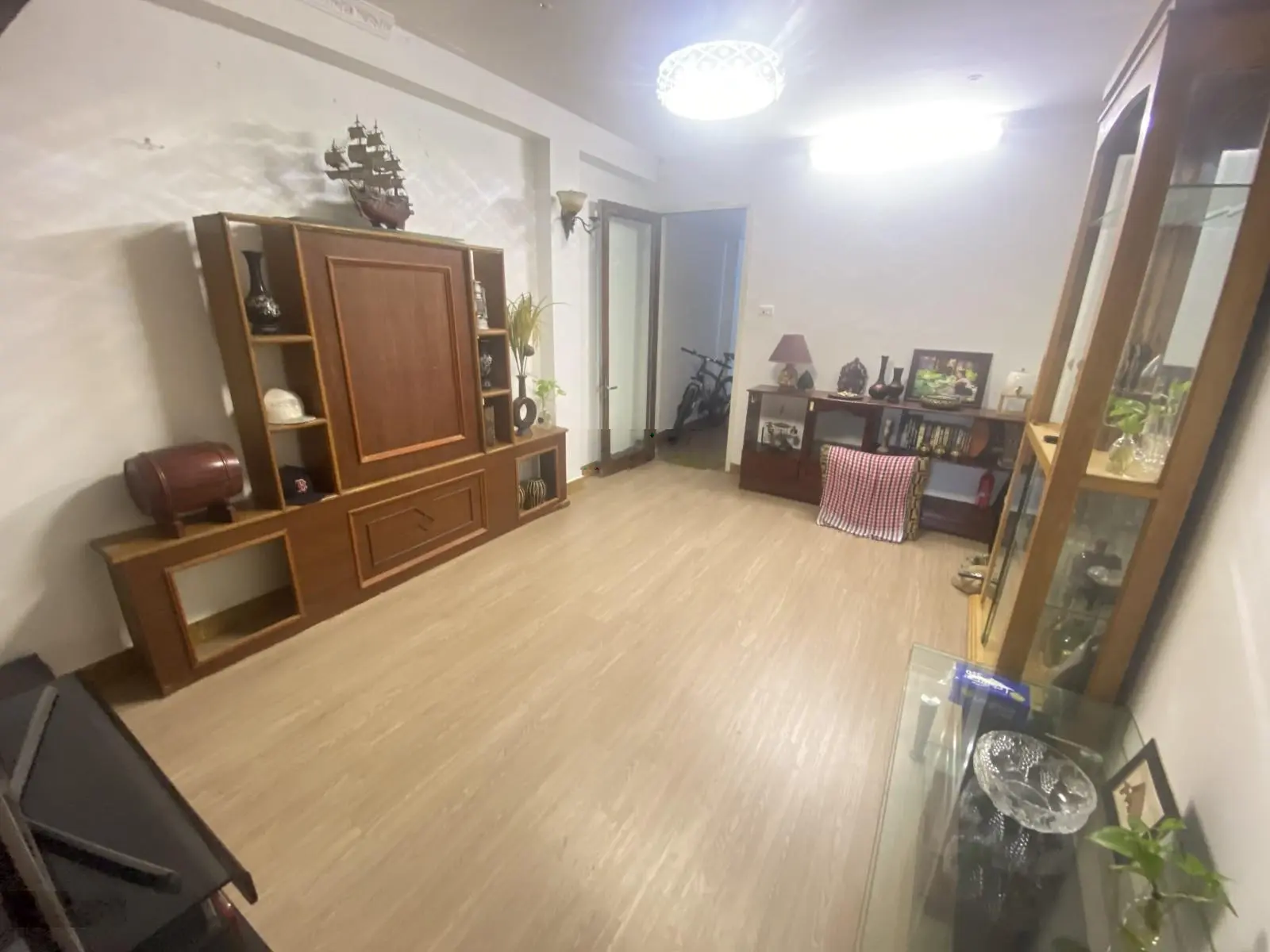 Chính chủ bán không qua MG căn nhà I2 số 91 phố Lương Định Của sổ 39.8/75m2 có 03 PN 02 VS 3.5 tỷ