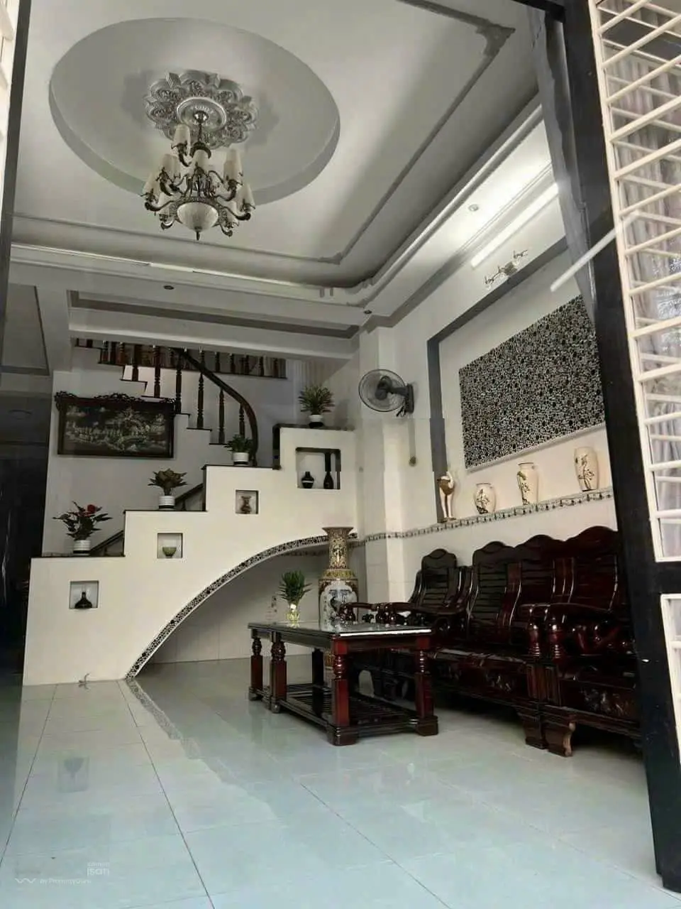 Cô trâm bán nhà đ.trần văn dư 60m2 1t1l 2pn 2wc giá full 3tỷ250 đã có sổ hồng, hẻm ô tô