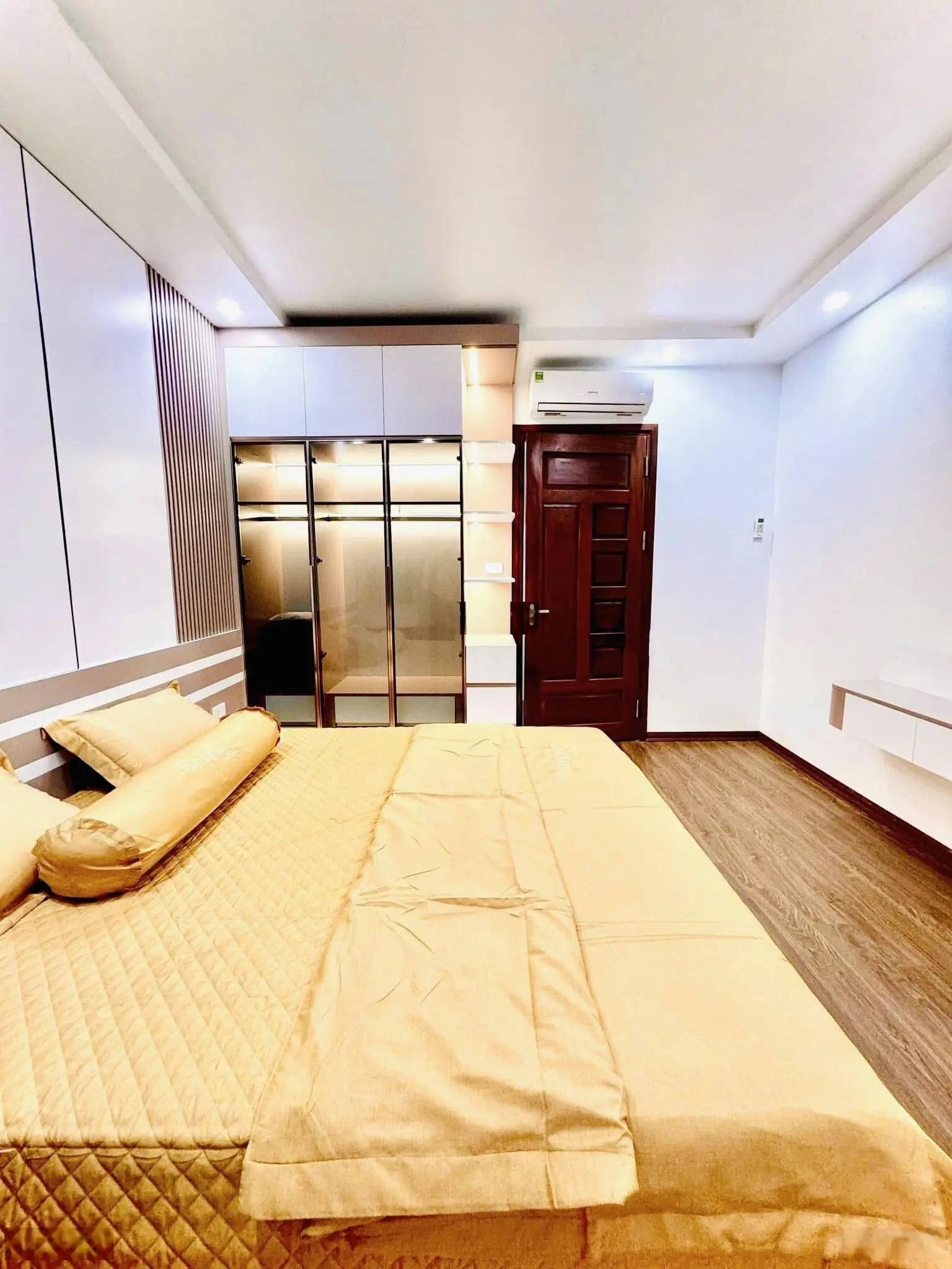 Căn nhà siêu đẹp ở 27 Võ Chí Công, Cầu Giấy, ngay ngã 4 Hoàng Quốc Việt