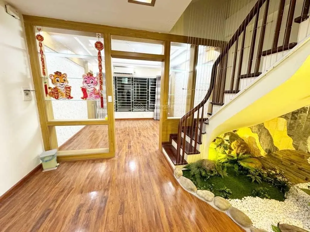 Bán nhà riêng tại Thanh Xuân Bắc, ô tô vào nhà 5 tầng - 9 tỷ 6