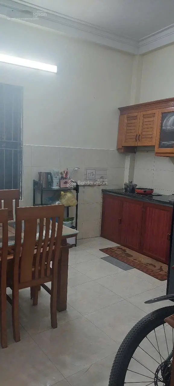 Bán Nhà Riêng tại Thạch Bàn, 4 tỷ, 34m2, 3PN + 3WC, Chính chủ giá siêu hời
