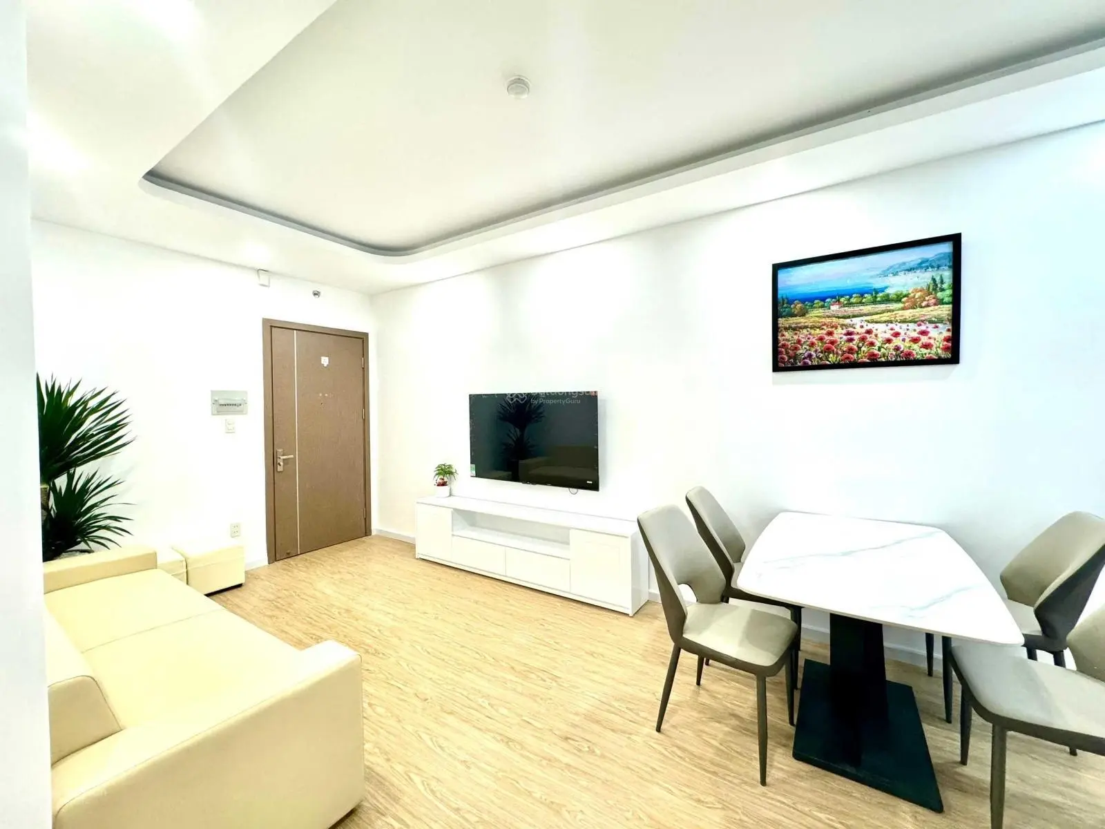 Bán gấp căn 2 phòng ngủ 58.8m2 đầy đủ nội thất mới giá chỉ 1.58 tỷ
