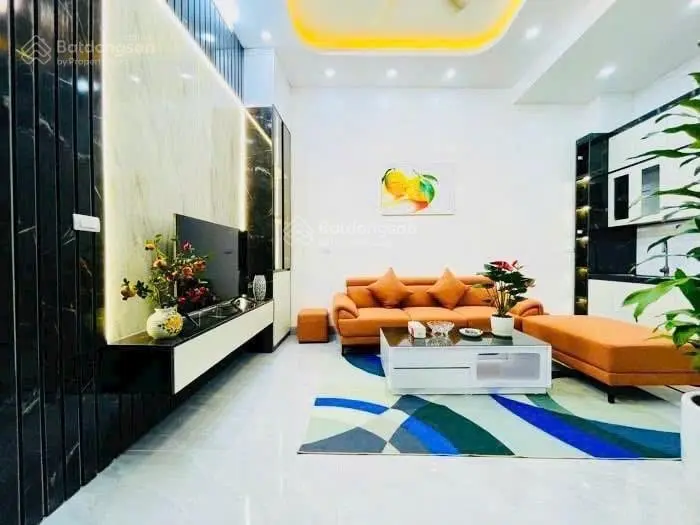 Bán nhà gần ngã tư sở dt 25m x 4 tầng. Giá 4.9 tỷ