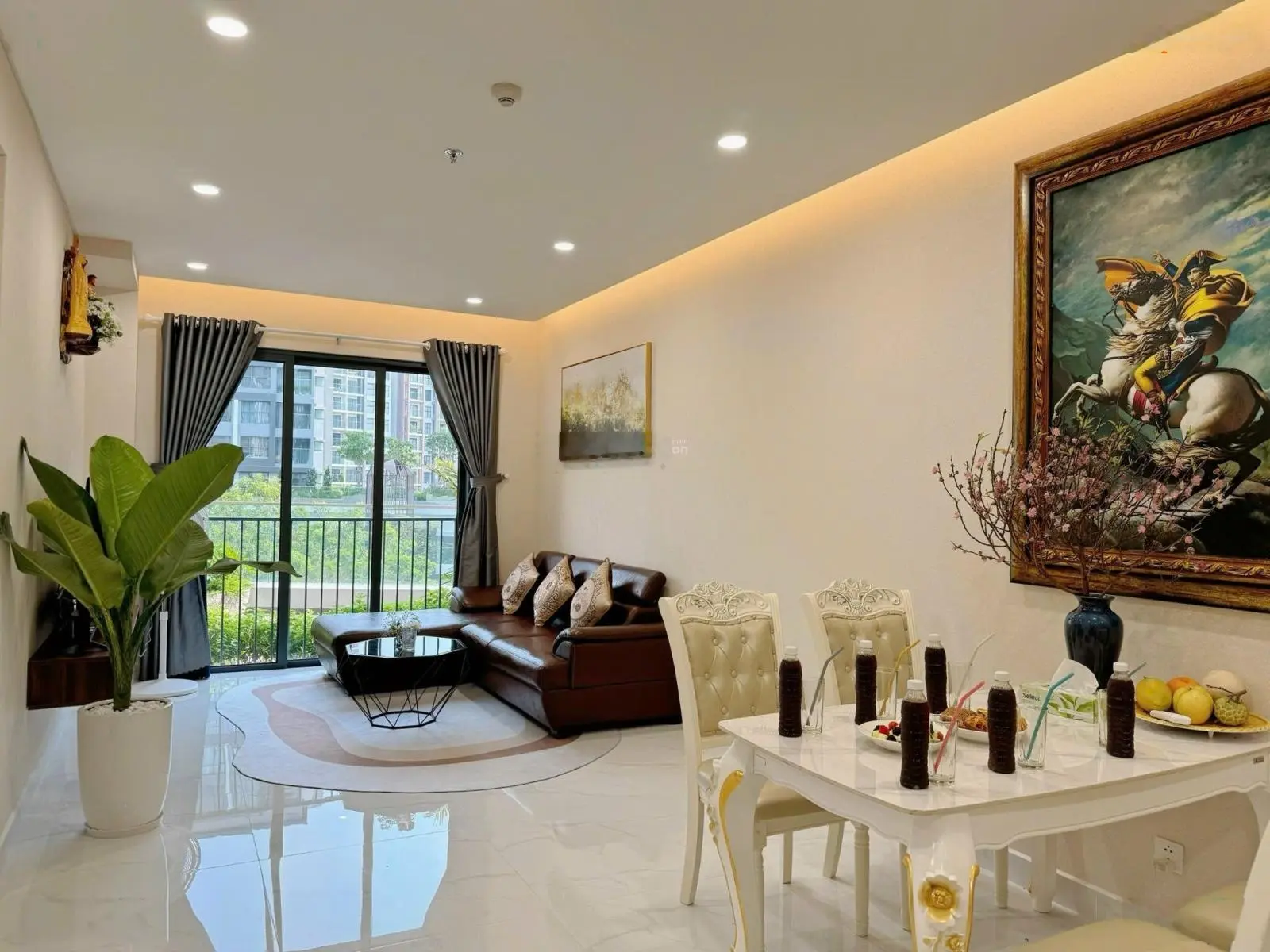 Bán căn hộ Diamond Alnata 2PN+2WC(88,8m2) giá 4,260 tỷ, view đại lộ Gamuda