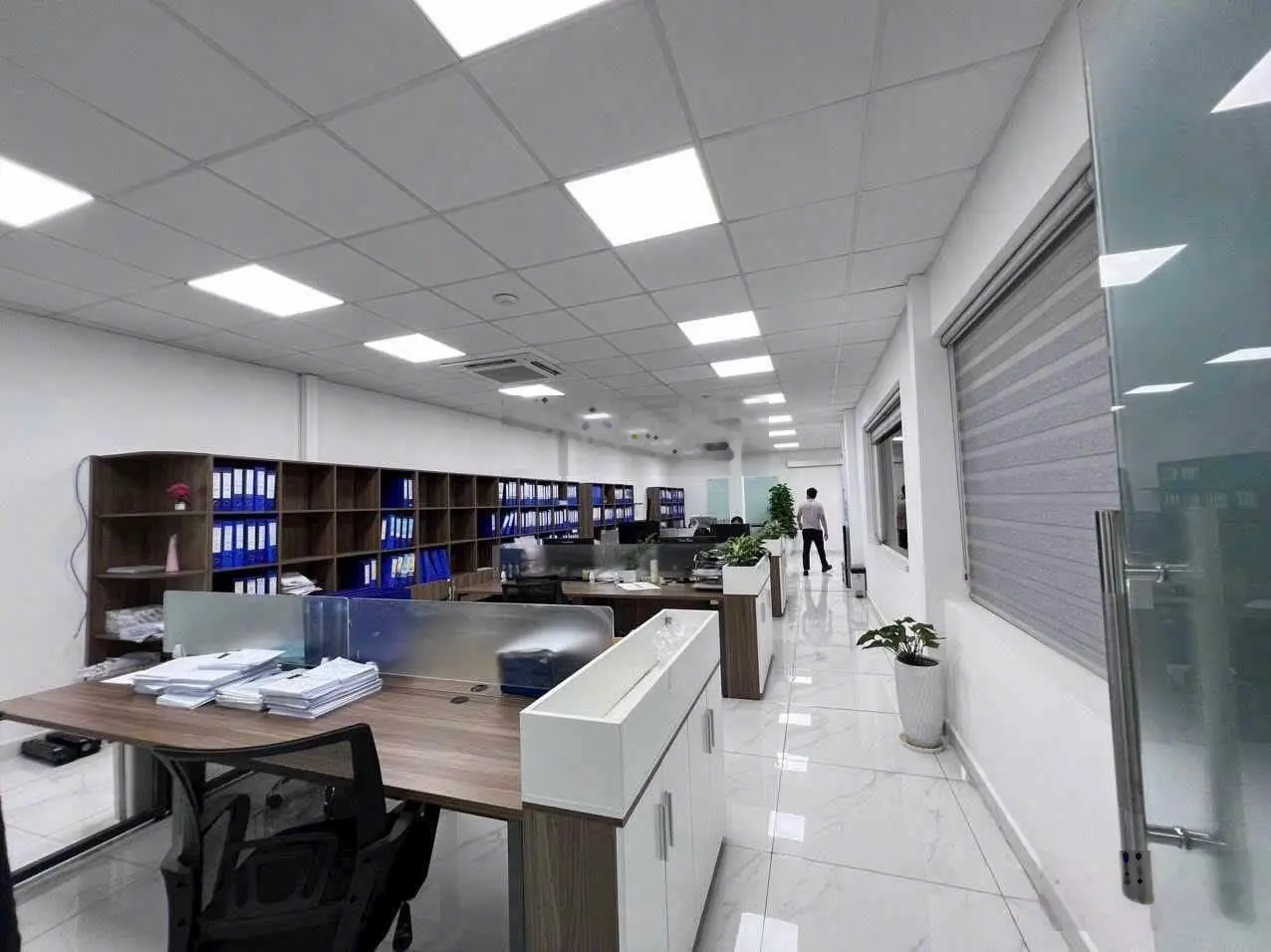 Bán gấp tòa nhà Q. Tân Bình 600m2 3L ngay MT đường Bành Văn Trân, sổ hồng riêng