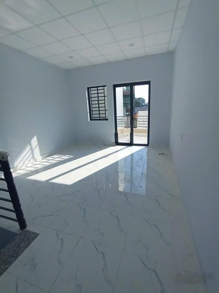Chủ gửi bán Căn nhà 2 Tầng DT 105m2, ngay đường Tam Châu, kế Bệnh Viện Thủ Đức, SHR giá chỉ hơn 4tỷ