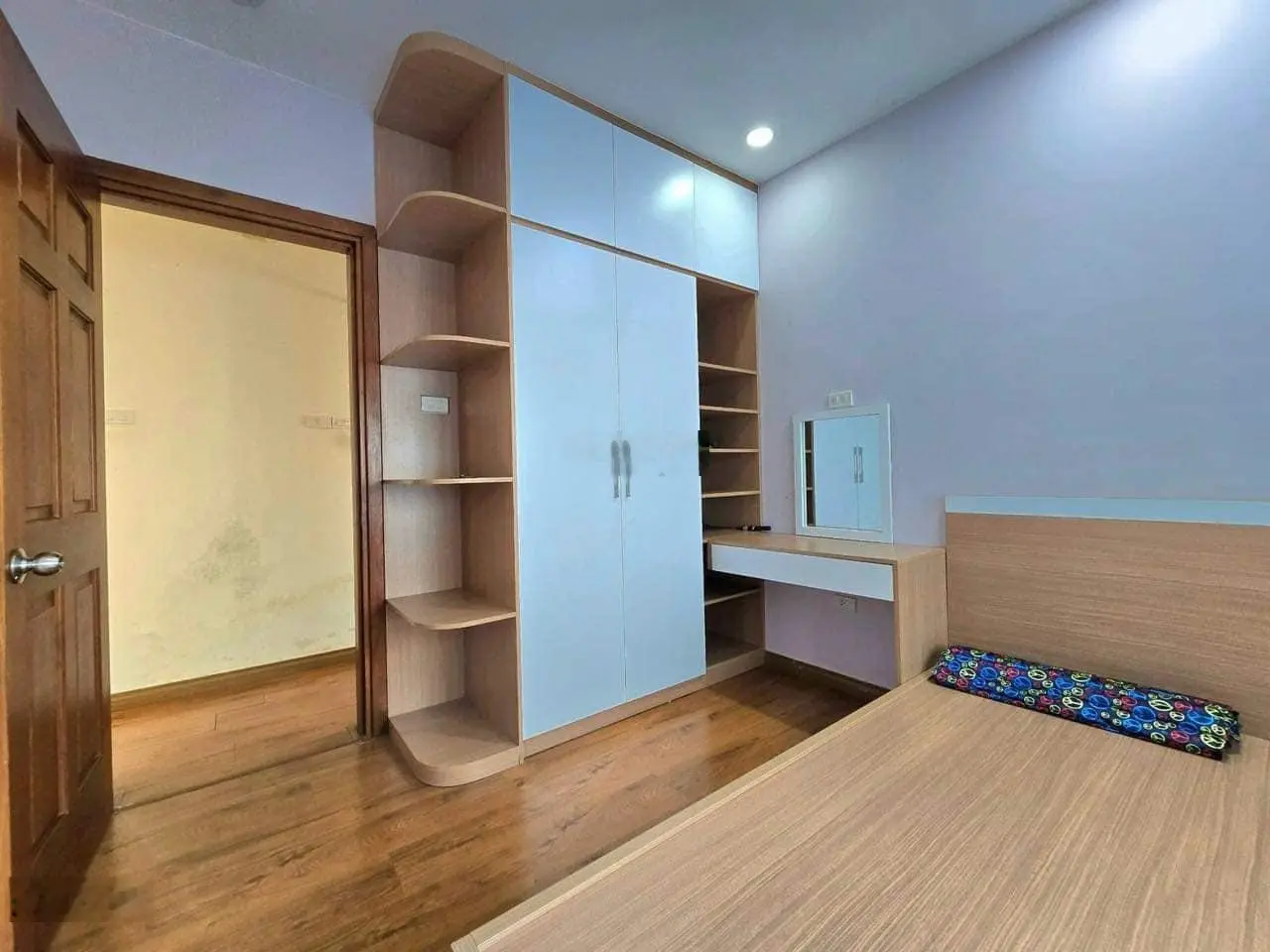 Chuyển công tác vào sài gòn cần bán nhanh căn hộ 100m2 3 phòng ngủ, hướng mát tại 173 xuân thủy-cg
