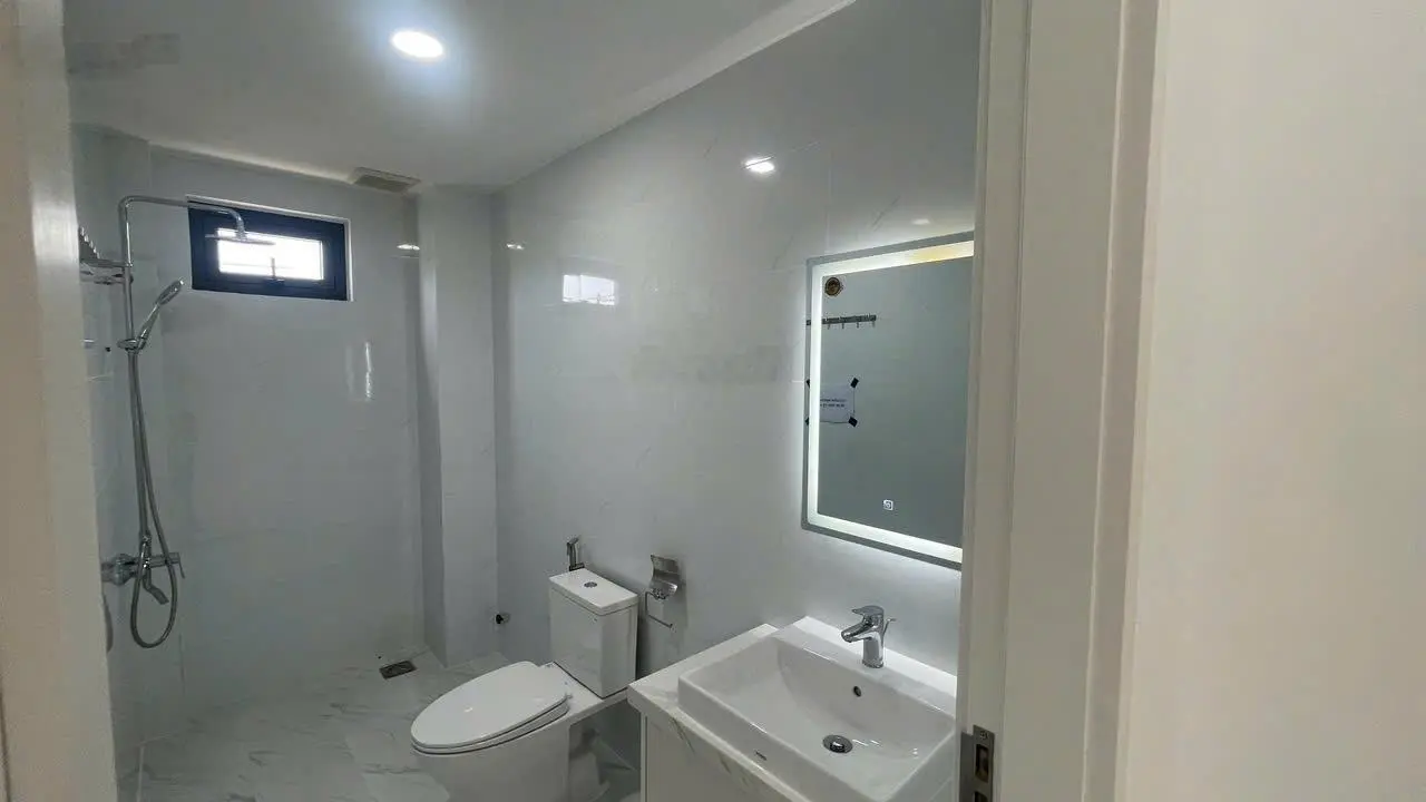 Gia Khải Luxury 2 tỷ 9 nhà phó mặt tiền đường trung tâm thành phố Bến Cát, cách 1,4km KCN Rạch Bắp