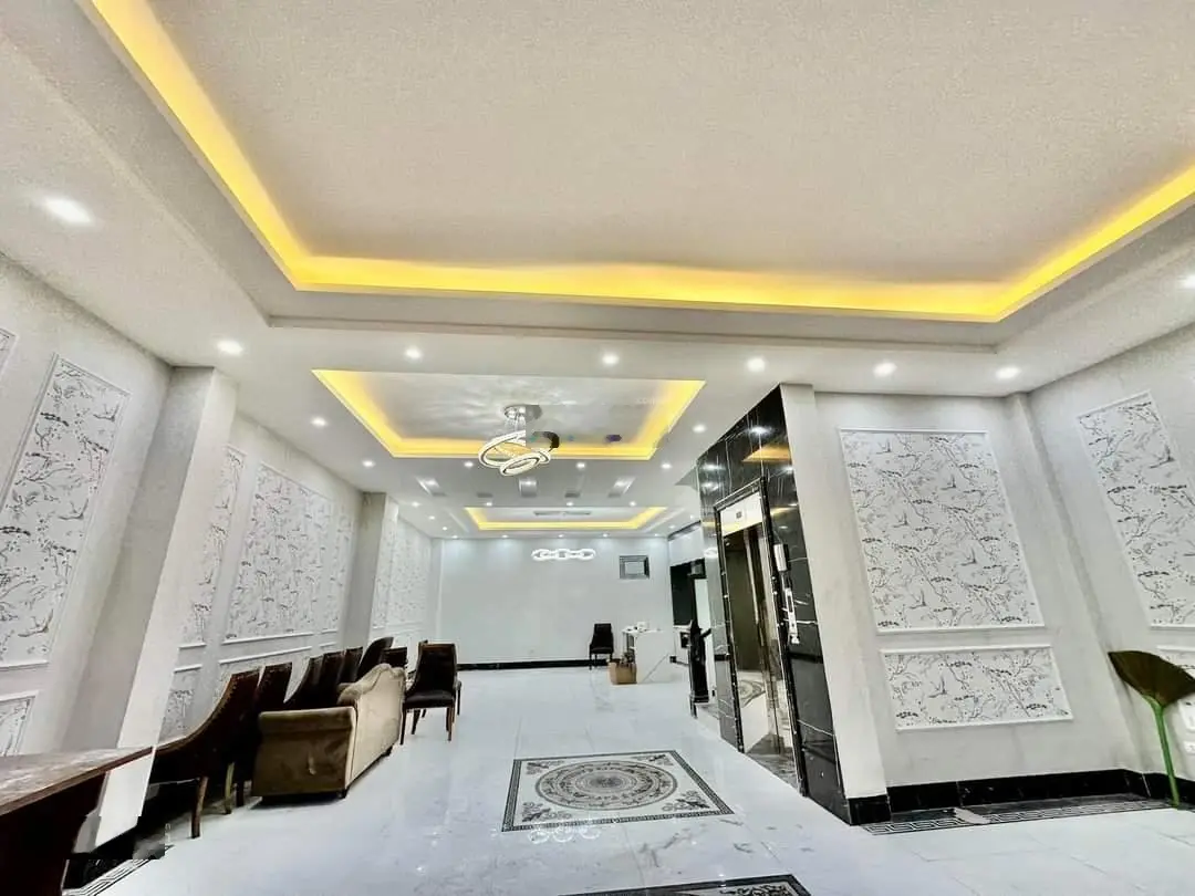 CHÍNH CHỦ BÁN NHÀ NGUYỄN VĂN CỪ - LONG BIÊN - PHÂN LÔ -GARA ÔTÔ - THANH MÁY- 135M*5T*MT8M*20 TỶ XÍU