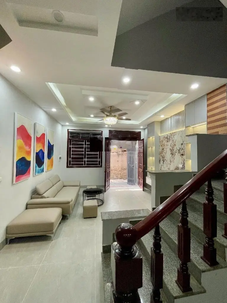 Bán nhà Tân Mai, 55m2 x 4 tầng, mặt tiền 4,5m, gần trường, chợ...- tiện ích đầy đủ, giá chỉ 6,75 tỷ