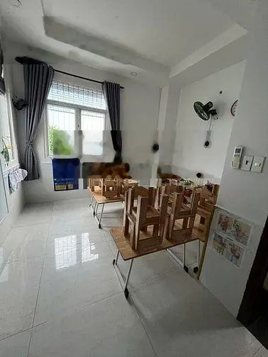 Bán nhà hoặc đất dt 256m2 (16x16) đường 12m bình phú q.6