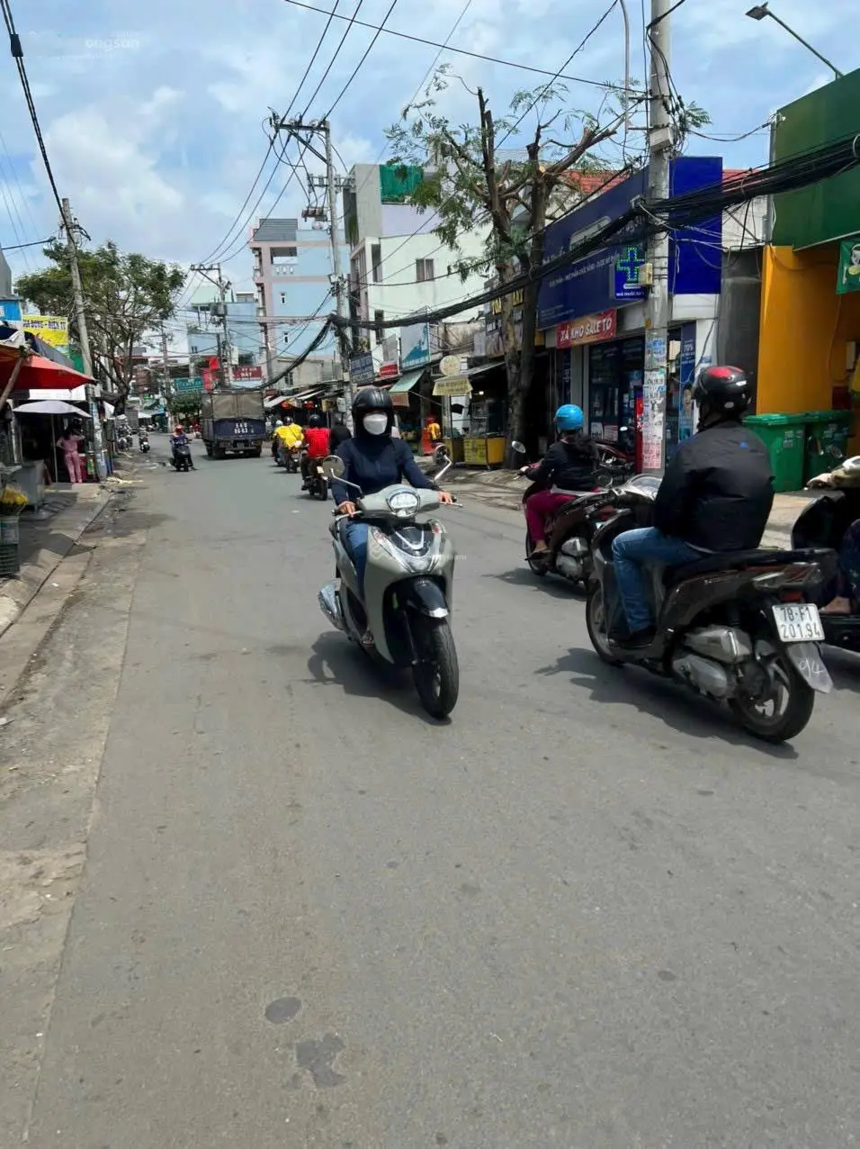 Bán nhà mặt tiền đường số 6 phường Linh Xuân gần chợ Xuân hiệp ngay sát sân thể thao phường lĩnhuan