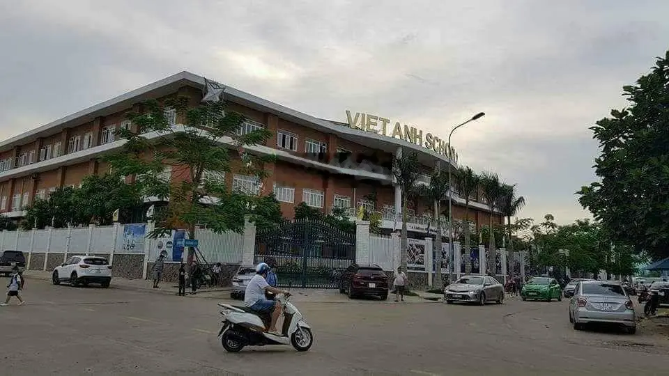 Bán nhanh lô đất vị trí cực đẹp trong trung tâm hành chính Tp Dĩ An, Bình Dương. Giá thơm