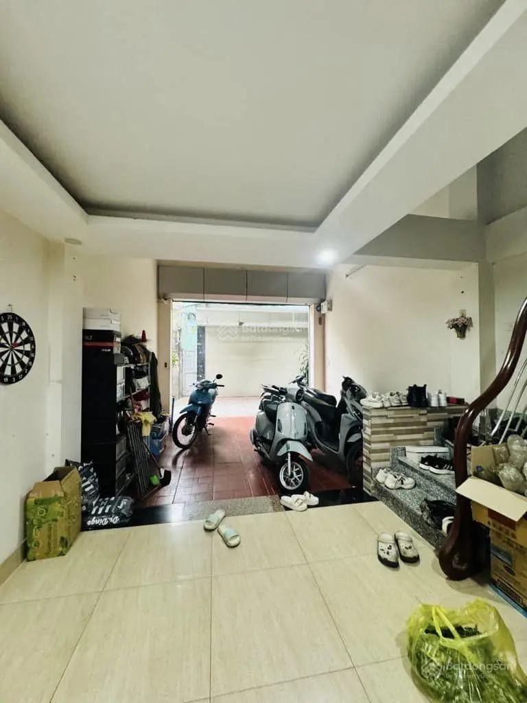 Phân lô - cầu diễn-phú diễn 6 tầng 60m2- dân xây- gara ô tô - ngõ thông - ở sướng
