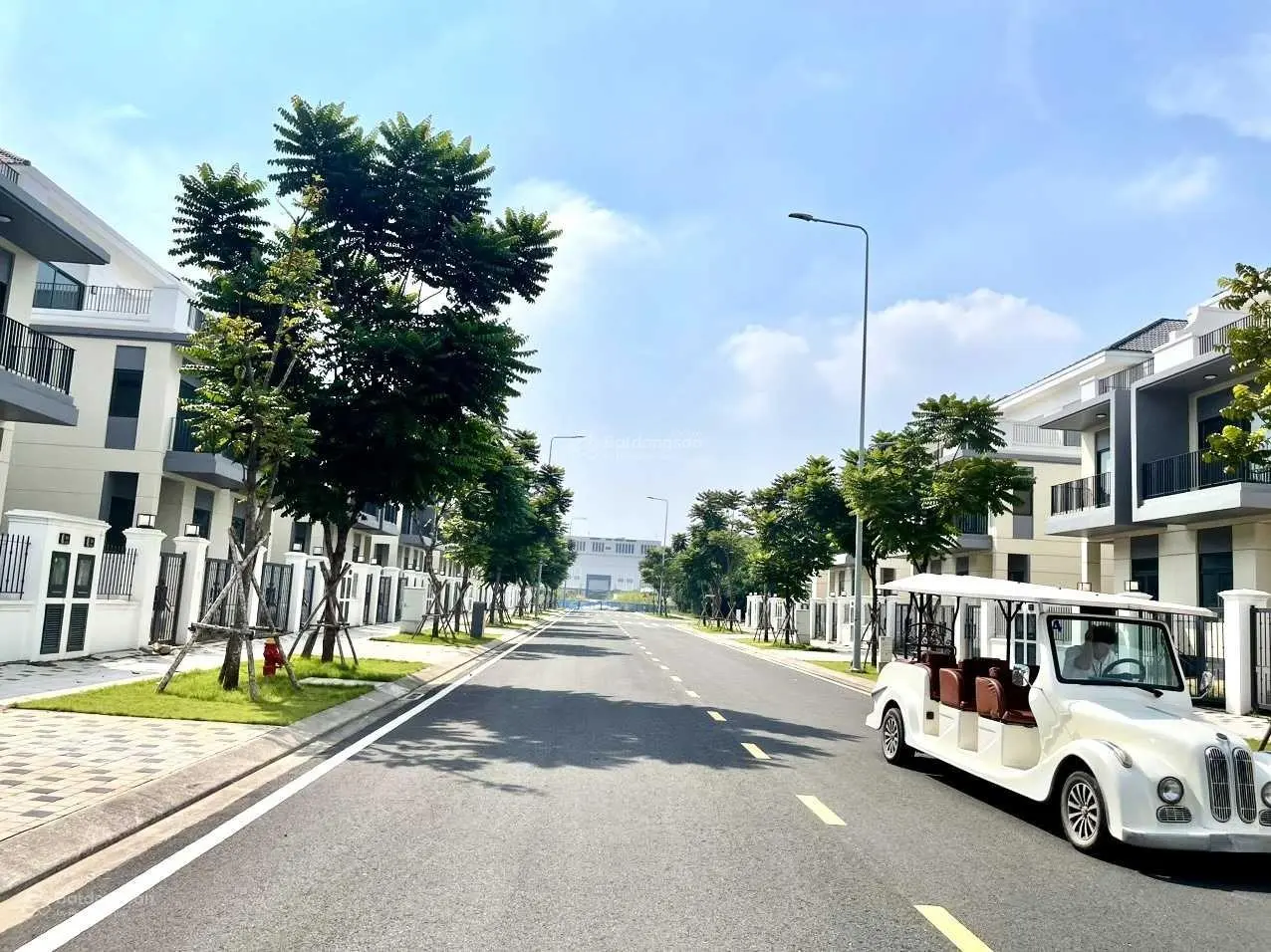 Bán nhà phố Aqua City 6.6 tỷ gồm VAT, DT 8x20m