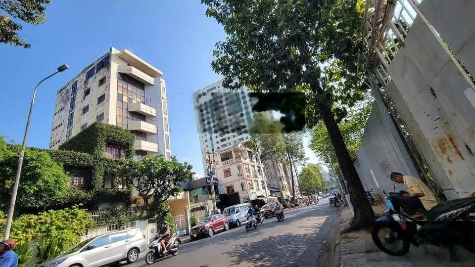 Ngộp Bank Bán Gấp MT Nguyễn Văn Đậu DT: 10x30m CN: 300m2 Đủ CTXD: Hầm 7 Tầng Giá: 43 tỷ
