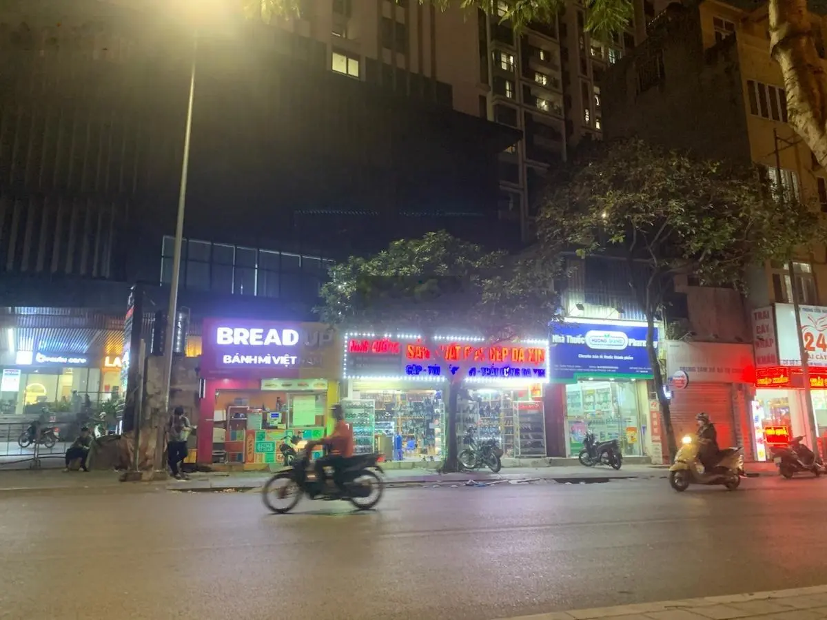 Nhà mặt phố kim ngưu - sổ đỏ - xác định bán đất - giá chỉ hơn 300tr/m2