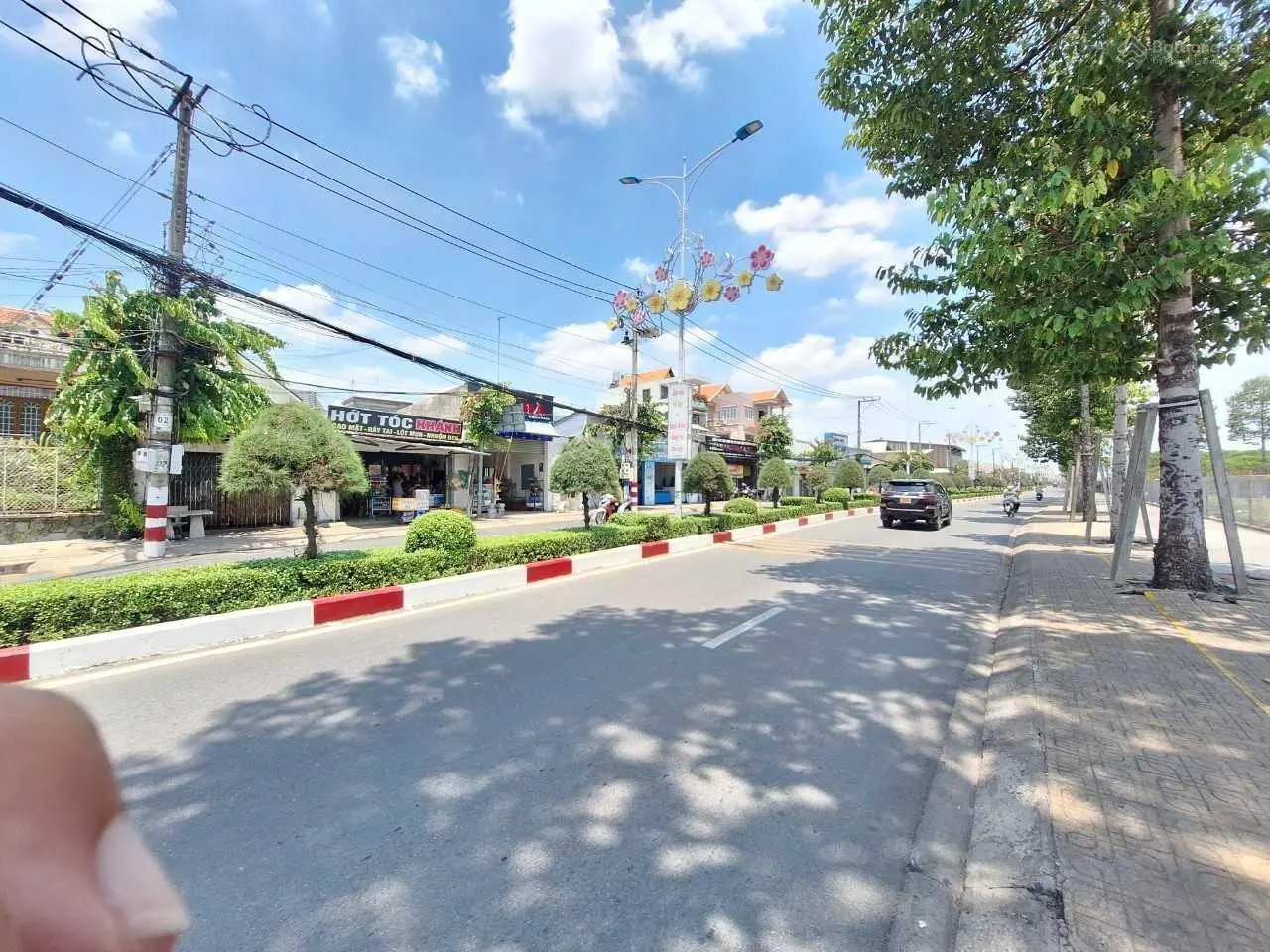 Đất biệt thự mặt tiền gần chợ Lái Thiêu 300m, P. Lái Thiêu, Tp. Thuận An