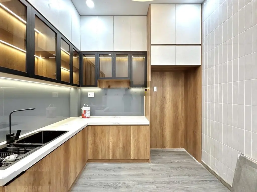 Hiếm - Phú Nhuận - Huỳnh Văn Bánh - hẻm nhựa 10m xe tải tránh - sát mặt tiền - 4tầng - hơn 9tỷ