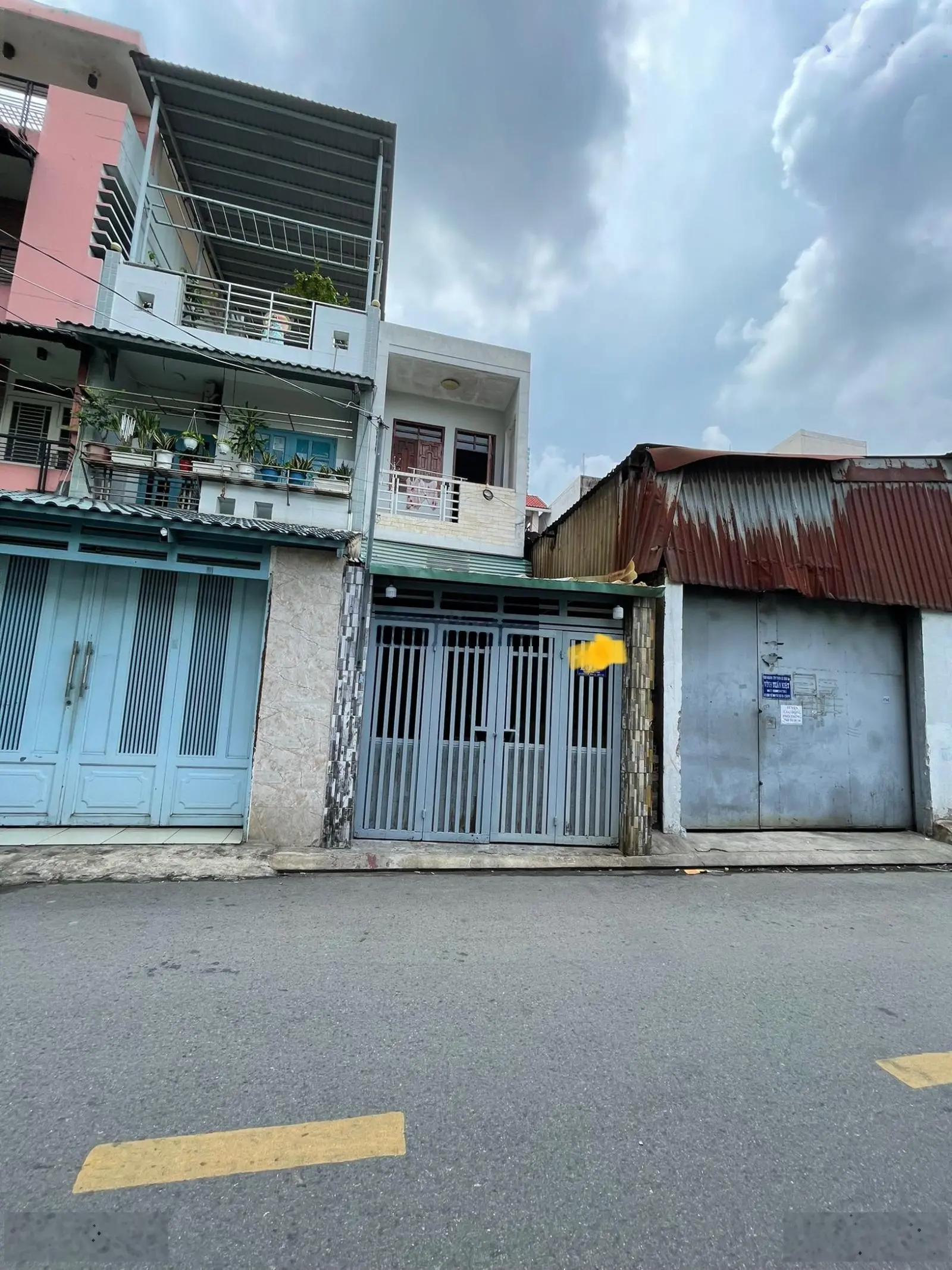 Ngộp bank cần bán gấp nhà mặt tiền - Lương Thế Vinh - Tân Phú - 88m2 - 2 tầng - Thương lượng