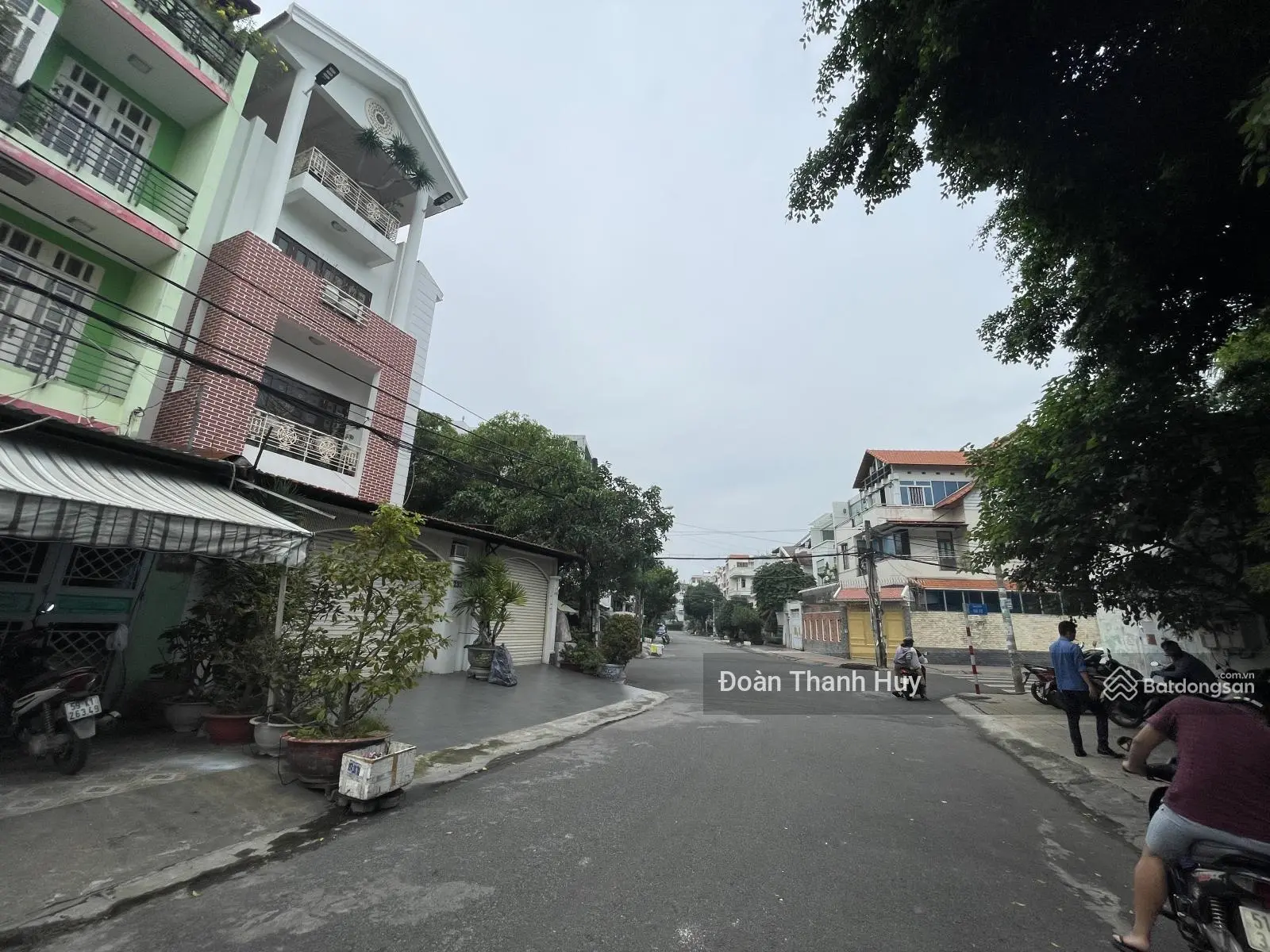 Siêu phẩm Tên Lửa ngay công viên & trường học - 6x20m - 4 tầng - giá tốt nhất khu vực
