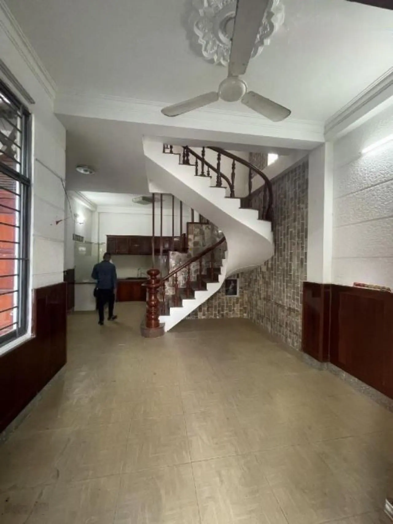 Bán căn nhà 1 trệt 1 lầu hẻm Lê Đình Cẩn 70m2 SHR, ra KDC Tên Lửa 10p