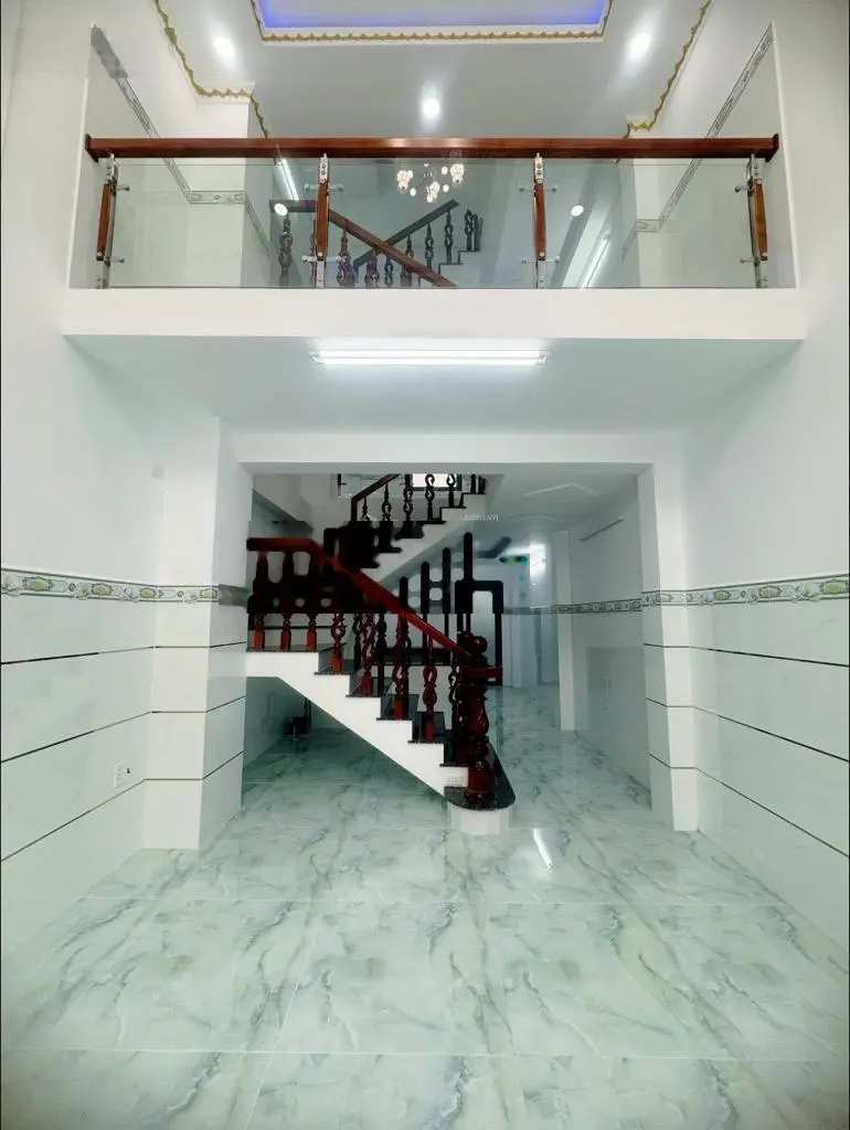 Nhà bán hẻm 8m, 5 tầng, 4m x 16m (64m2) đất mới, bình tân, nhỉnh 6ty xíu