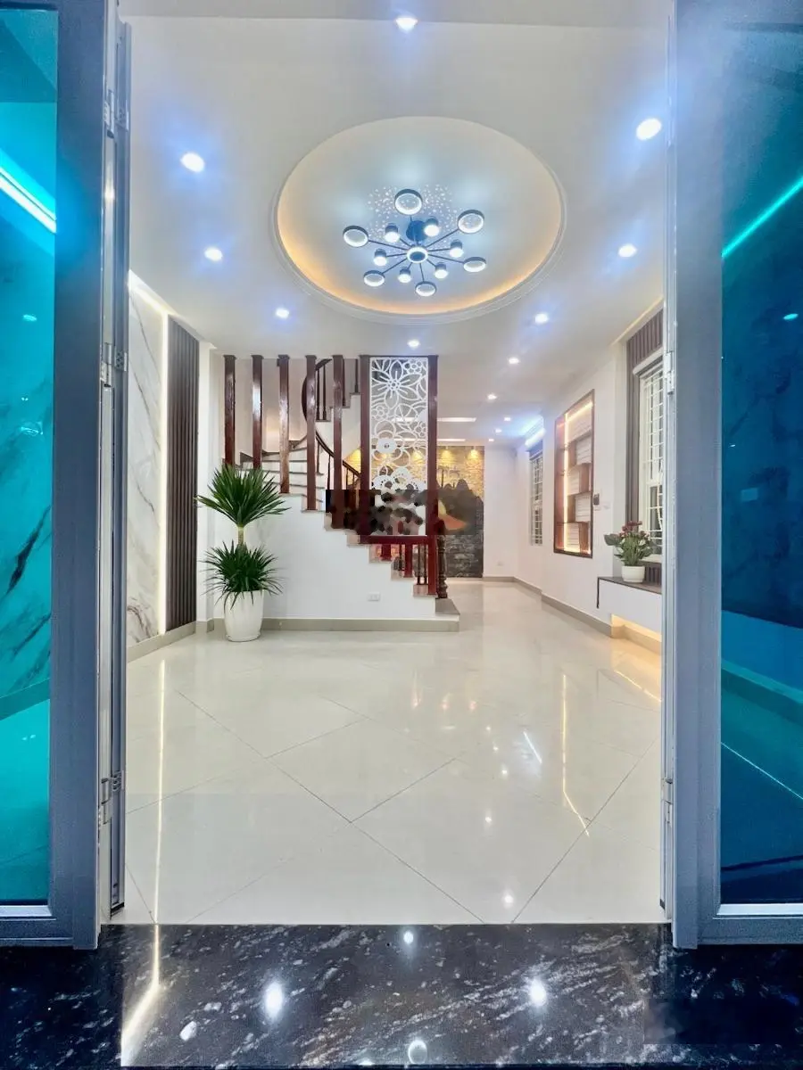 Bán nhà Định Công - lô góc - 37m2 - 5 tầng - 8,6 tỷ - sổ đỏ vuông